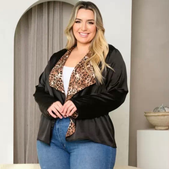 LONG SLEEVE ANIMAL PRINT OPEN FRONT CARDIGAN - Picture 3 of 4